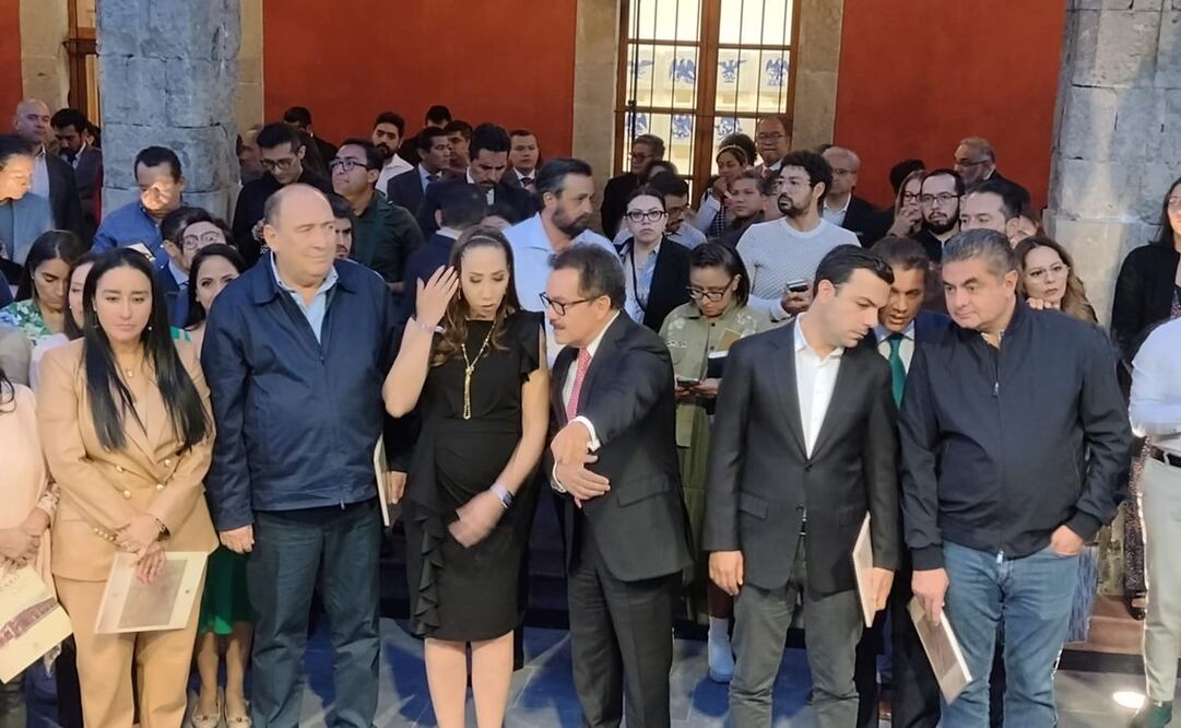 Diputados y diputadas en la apertura de la exgarita de San Lázaro. Foto: Enrique Gómez/EL UNIVERSAL