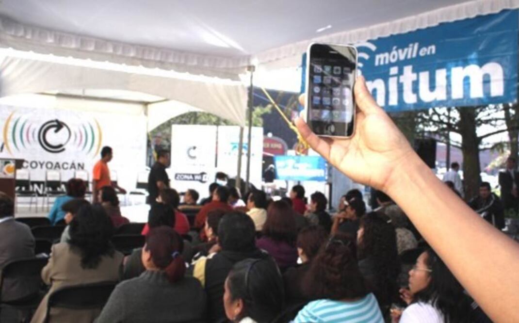 81% de los usuarios de internet utilizan servicios gratuitos de WiFi para acceder a la televisión en línea a través de laptops, teléfonos móviles o tabletas (ARCHIVO EL UNIVERSAL)