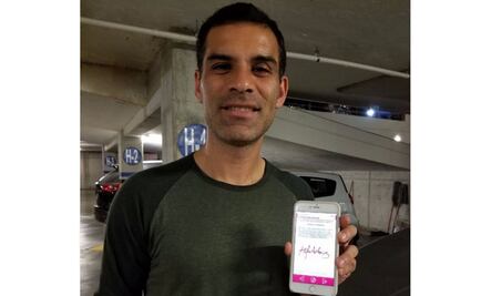 Margarita Zavala presume firma de Rafa Márquez