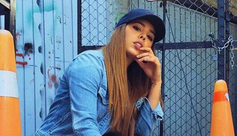 ¿Cuánto cuestan los tenis Dolce & Gabbana de Danna Paola?