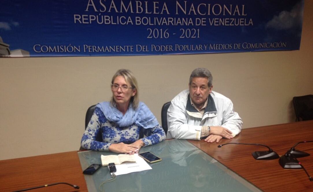 Diputada Olivia Lozano en la Asamblea Nacional de Venezuela (Foto: Twitter @AsambleaVE