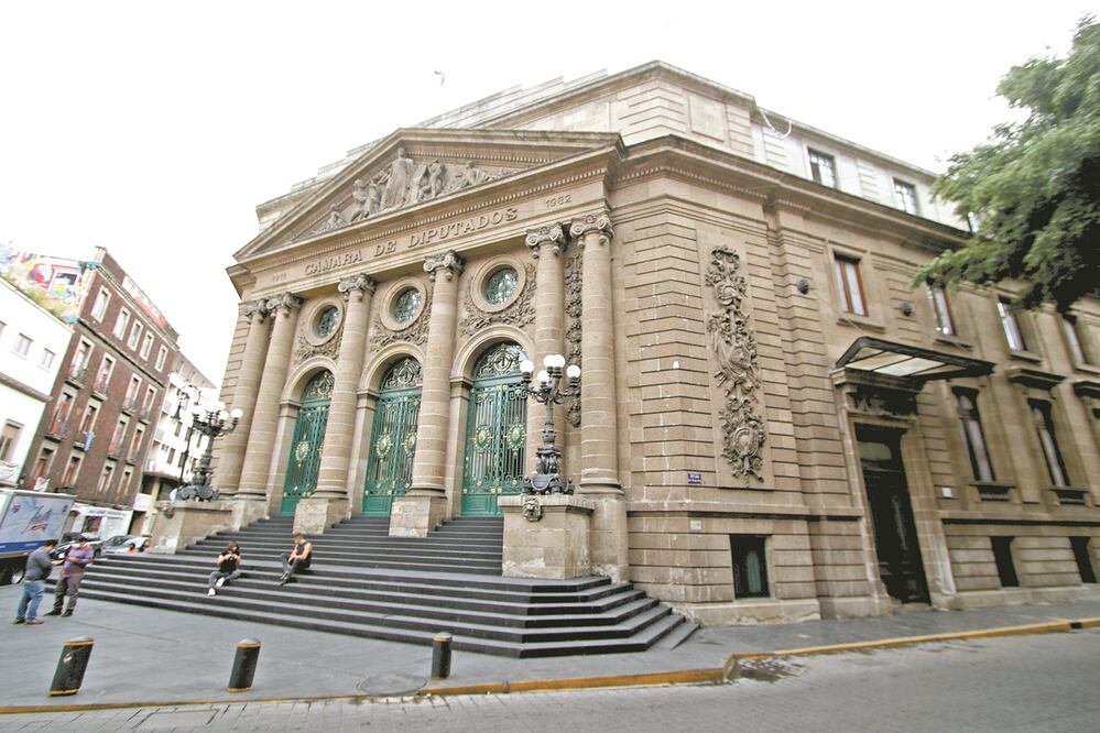 El Congreso de la Ciudad de México pagó alrededor de 800 mil pesos para adquirir las 66 iPad para uso legislativo. Foto: ARCHIVO EL UNIVERSAL