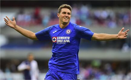 Santiago Giménez: Deberían dar el título a Cruz Azul