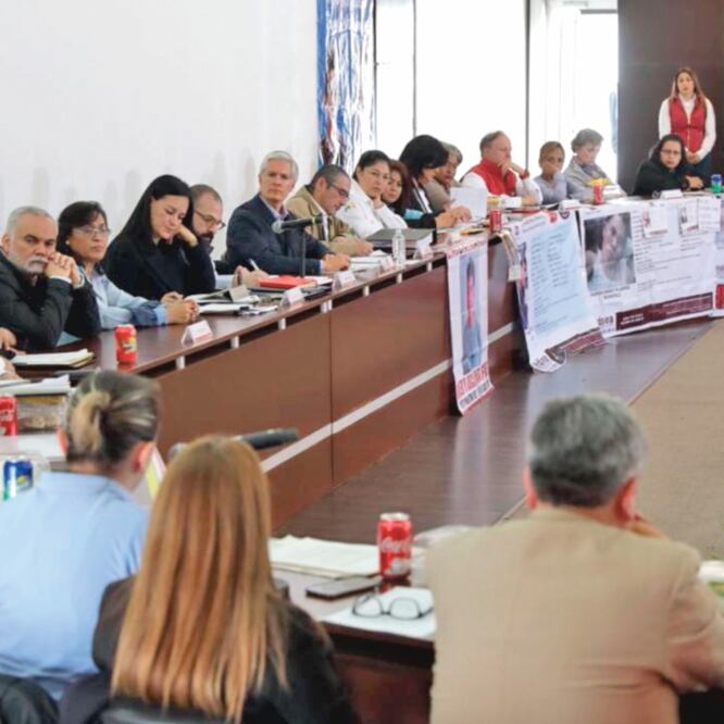 Encuentro. El gobernador Alfredo del Mazo se reunió con familiares de personas no localizadas. (ESPECIAL)