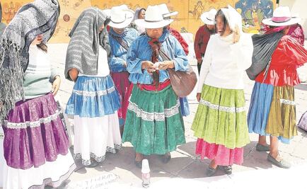 En Hidalgo, no hablar una lengua indígena no impide gobernar estos distritos