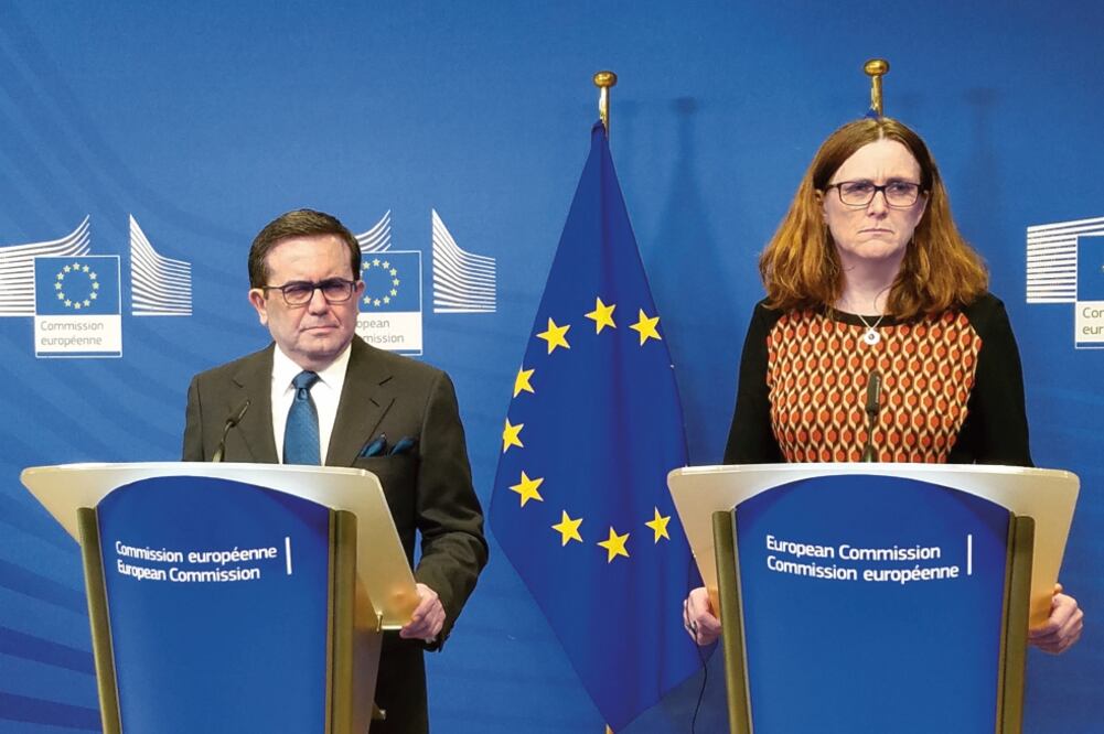 Ildefonso Guajardo, secretario de Economía, y Cecilia Malmström, comisaria europea de Comercio, en una reunión previa sobre la relación bilateral. (ESPECIAL)
