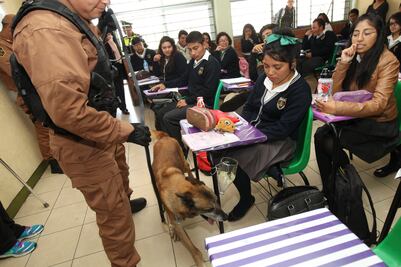 Tras alumno herido por navajazo, SEP pide a padres revisar mochilas