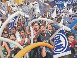 PAN mata alianza con el PRI y presenta su nueva imagen