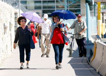Se reduce porcentaje de latinos en EU que hablan español