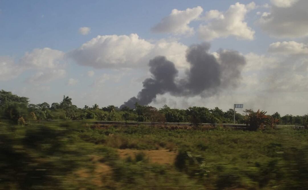 Reportan incidente en instalaciones de Pemex en Astasa, Campeche (06/11/2025). Foto: Especial