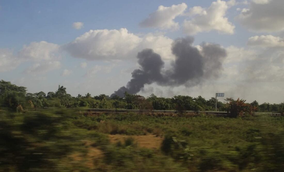 Reportan incidente en instalaciones de Pemex en Astasa, Campeche (06/11/2025). Foto: Especial