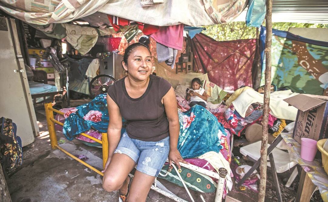 María Asunción tuvo que abandonar su vivienda, ubicada a unos pasos del refugio que construyó, porque se inundó con el desbordamiento del río Samaria. Foto: Germán Espinosa. EL UNIVERSAL