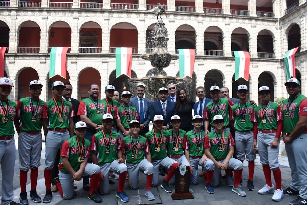 La recepción a los campeones en Palacio Nacional Foto: Especial