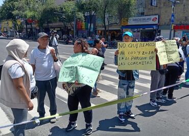 Vecinos bloquean Eje Central; rechazan reubicación del espacio 420 en Plaza de la Concepción