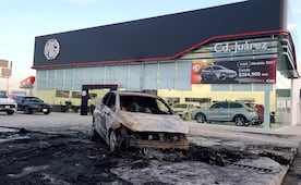 Se incendian al menos 8 vehículos en 3 hechos diferentes en Ciudad Juárez, Chihuahua; autoridades investigan las causas