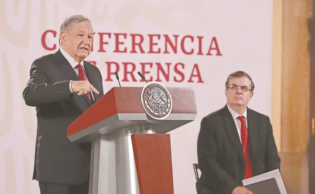 El presidente Andrés Manuel López Obrador dijo que en otros países la pandemia ha sido más grave, aunque admitió que las comparaciones no son lo ideal en estos casos. Foto: BERENICE FREGOSO. EL UNIVERSAL