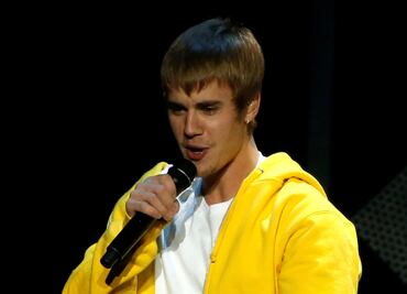 Justin Bieber estalla contra PETA en defensa de sus gatos exóticos