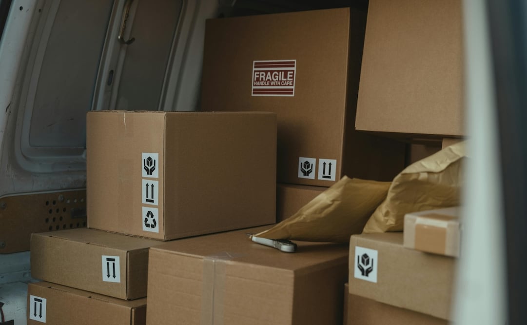 México suspende envíos postales y paquetería por nueva medida de EU; se cobrarán impuestos. Foto: pexels