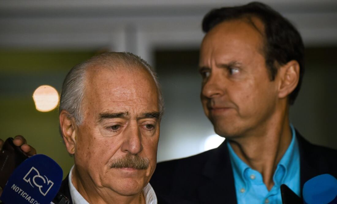 Andrés Pastrana, de Colombia, y Jorge Quiroga, de Bolivia, tras su deportación de Cuba (Foto: AFP)