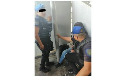 Policías evitan que mujer se arroje a las vías en Metro Pantitlán