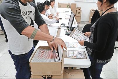 Recibe INE 41 mil 914 paquetes de voto en el extranjero