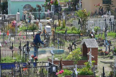 Panteones de Edomex se mantendrán cerrados el fin de semana por el Día del Padre