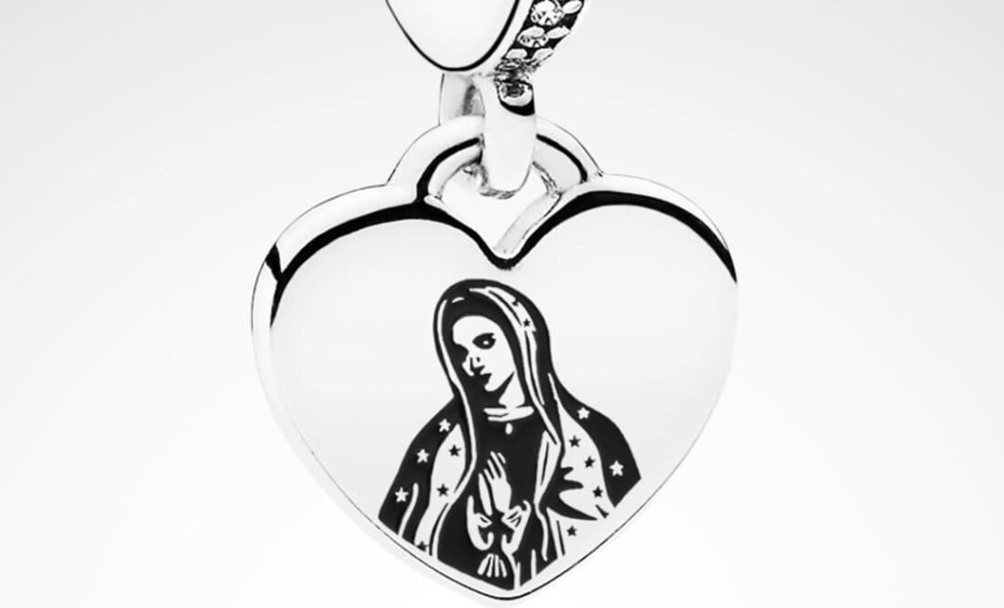 The limited-edition charm – Photo: Courtesy of PANDORA