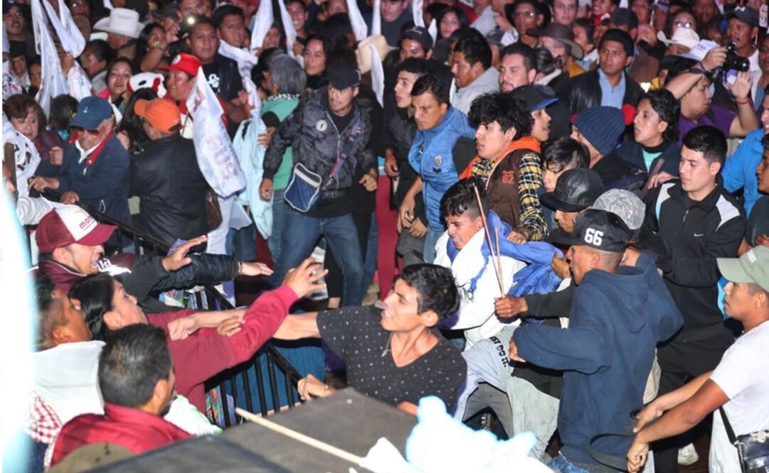 AMLO gresca en mitin de Pachuca. Foto: Valente Rosas/EL UNIVERSAL