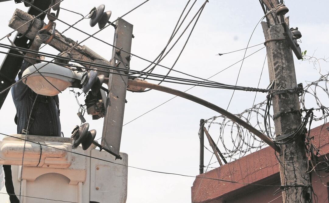 Es necesario acabar con la maraña de cables en calles, coincidieron diputadas. Foto: Archivo/ EL UNIVERSAL