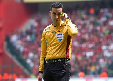 César Ramos pitará el Tigres vs Pumas de la J13