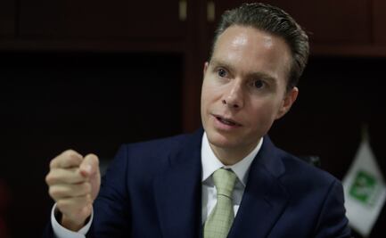 Menos dinero a partidos, pero equidad en spots, propone Manuel Velasco