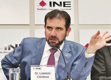 Rechaza Lorenzo Córdova irregularidades en su gestión; acusa campaña mediática de distracción