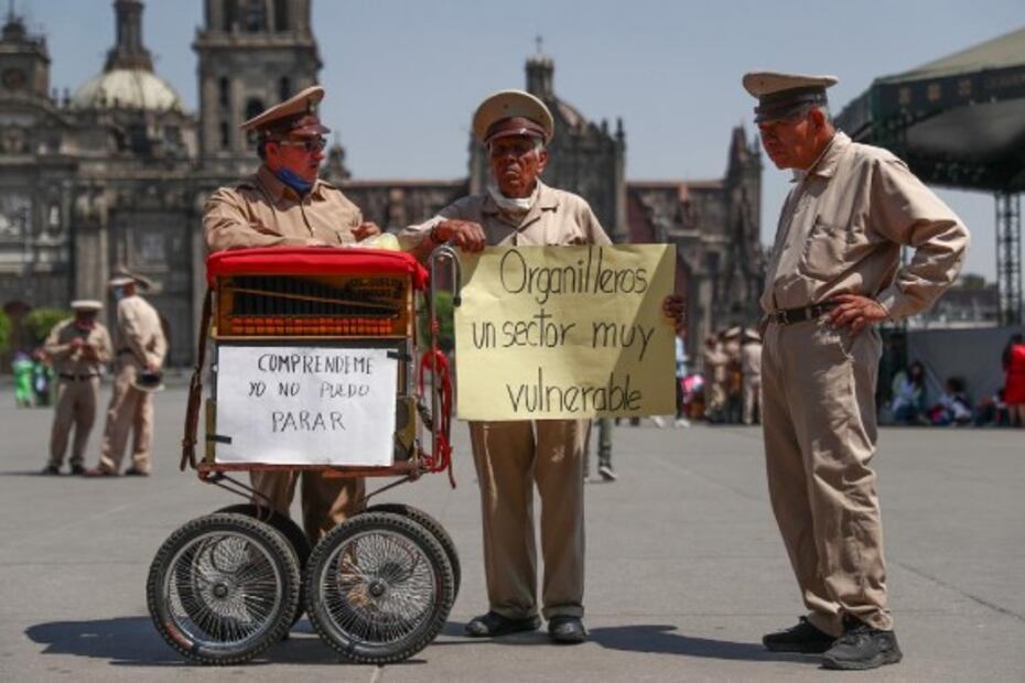 Marchan organilleros para pedir apoyo a las autoridades ante Covid-19