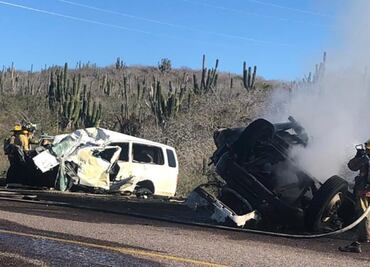 Mueren siete personas tras accidente vehicular en BCS