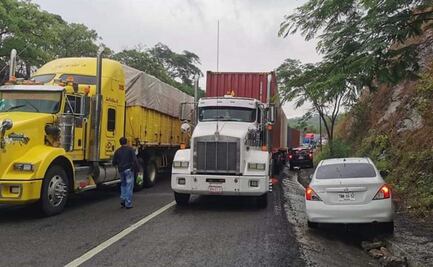 Bloquean carretera transístmica pobladores de Mazatlán Mixe, Oaxaca; no hay paso a Veracruz