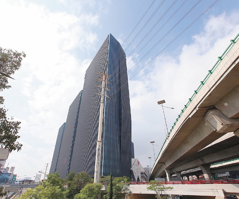 Al edificio de Toreo Parque Central, propiedad de Grupo Dahnos, la SCT renta los pisos tres al 11 y se ubica en Naucalpan, Estado de México. GERMÁN ESPINOSA. EL UNIVERSAL