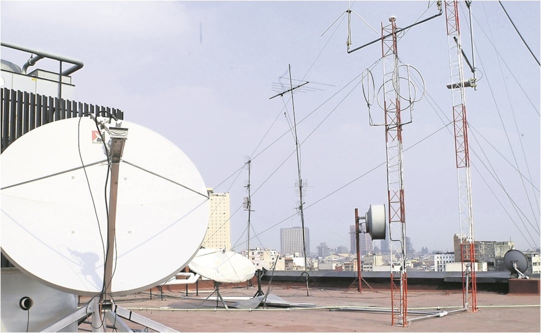 Telmex y Telcel, filiales de América Móvil, cuentan con más del 50% del mercado en telecomunicaciones, señalan. Foto: Archivo