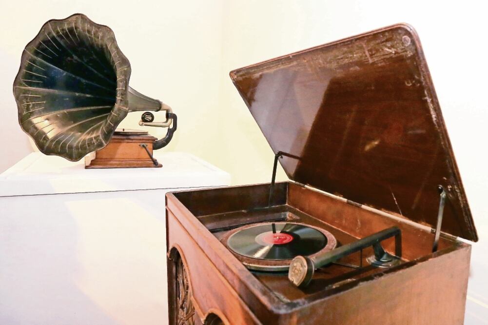 El diseño de los radios fue muy característicos, algunos tomaron detalles del Art Déco. (BERENICE FRAGOSO. EL UNIVERSAL)