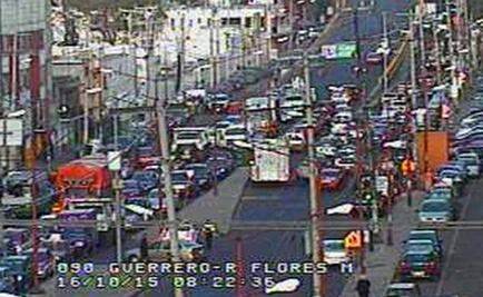 Padres de familia protestan en Flores Magón