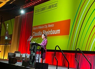 Sheinbaum destaca programas en Cumbre de Ciudades de las Américas en Estados Unidos