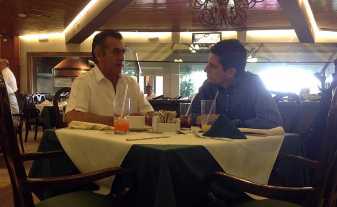 El virtual gobernador electo de Nuevo León y el ex candidato panista se reunieron en un restaurante de la ciudad de Monterrey