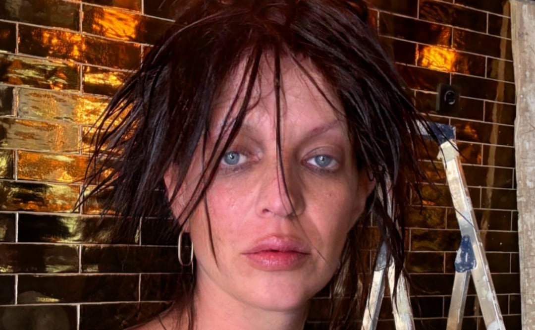 Camilo Blanes alarma a fans con su apariencia desmejorada en redes sociales, donde el cantante comparte su día a día en la mansión que le heredó su padre.