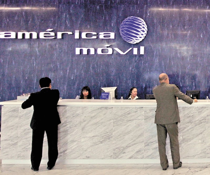 El CEO de América Móvil dijo que por el confinamiento no prevén muchas ventas de equipos en el segundo trimestre. ARCHIVO EL UNIVERSAL
