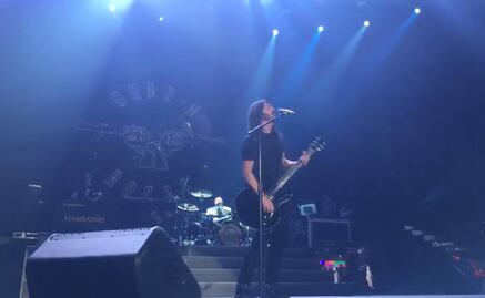 Dave Grohl toca con Guns N' Roses