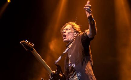 En mutua entrega, Steve Vai cautiva al Teatro Metropólitan