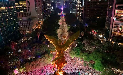 Un millón de personas festejan en las calles el triunfo del Tri: Brugada; CDMX no duerme