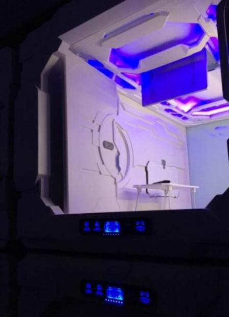 Abre hotel de renta de cápsulas en el aeropuerto de la CDMX