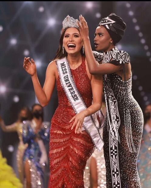 Andrea Meza se coronó en Miss Universo con un vestido de diseñador mexicano