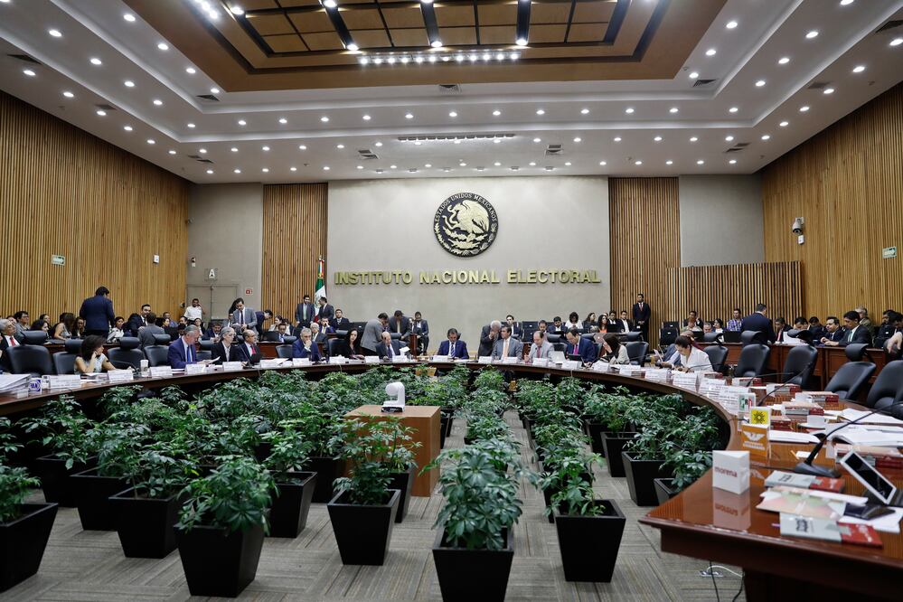 Pleno del INE. Fotografía de Christopher Rogel Blanquet EL UNIVERSAL