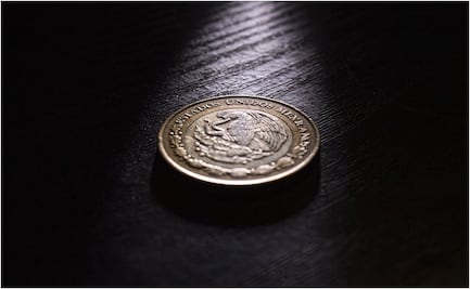 Superpeso cotiza en 18.99 unidades; es su primera vez debajo de los 19 pesos en 3 años